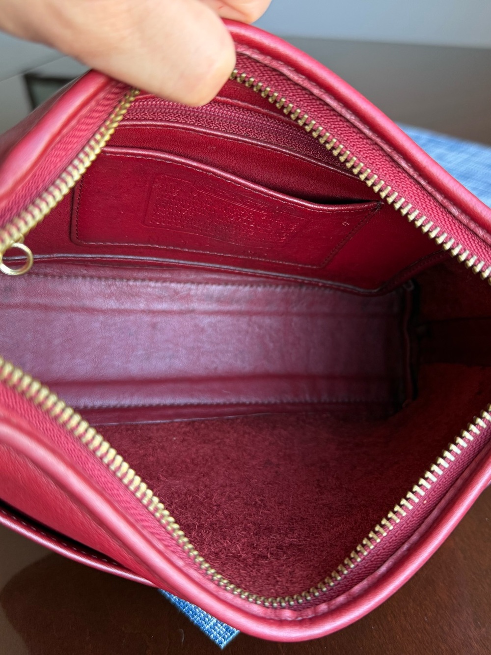 Red Vintage Coach 9136 Legacy Small Pocket Zip Leather Bag - Picture 16 of 16